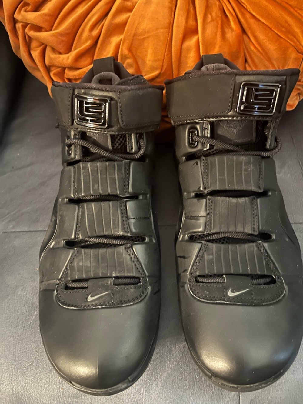 Nike Men’s Black High-Top Strap Sneakers